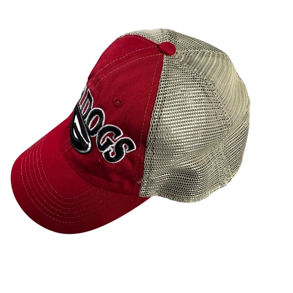 Fan Favorite Georgia Bulldogs Trucker Hat Mens OSFA Red Good Snapback Mesh NCAA